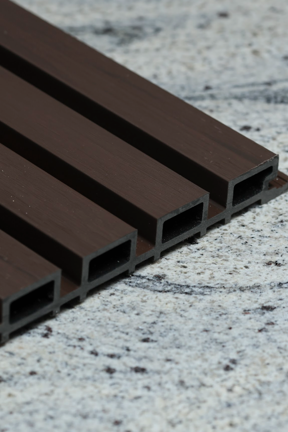 lambrin de exterior Nogal